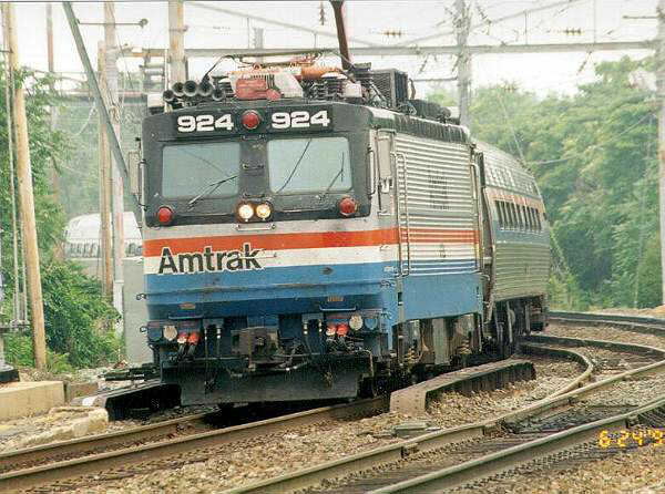 usr_m_amtrak_aem7_924_wilmingtonde_19980624_076.jpg