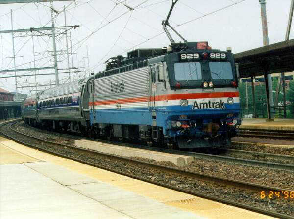 usr_m_amtrak_aem7_929_wilmingtonde_19980624_074.jpg