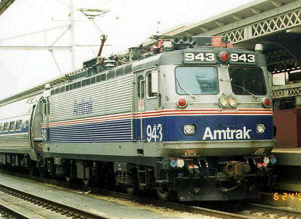 usr_m_amtrak_aem7_943_wilmingtonde_19980624_070.jpg