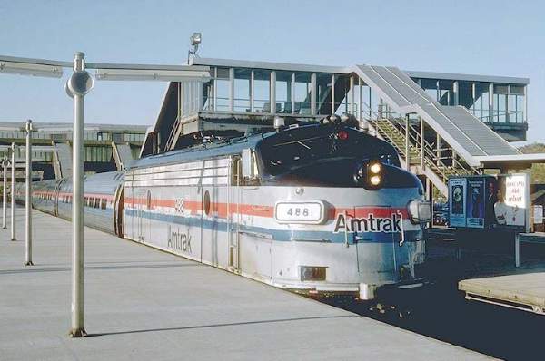 usr_m_amtrak_dsl_fl9_488_191.jpg