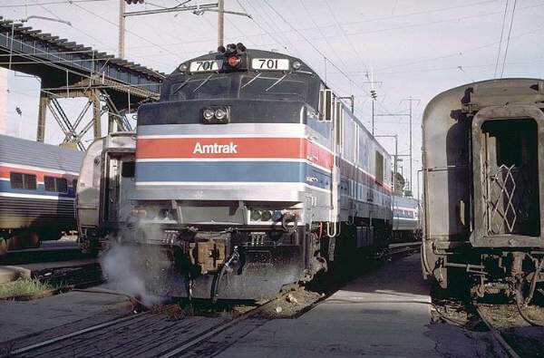 usr_m_amtrak_dsl_p30_701_117.jpg