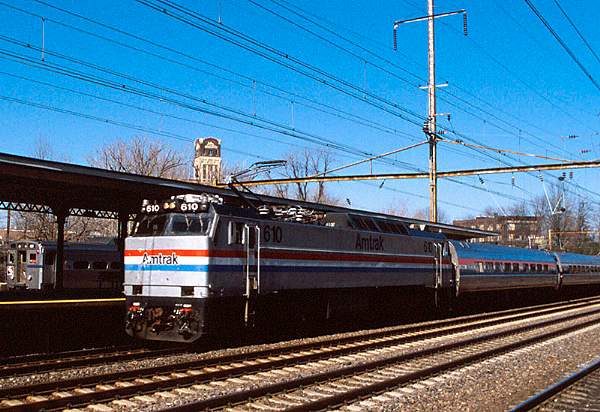 usr_m_amtrak_e60_610_trentonnj_sigcase_235.jpg