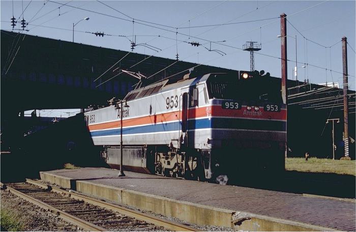 usr_m_amtrak_e60_953_baltimore_19800911_jt_015.jpg