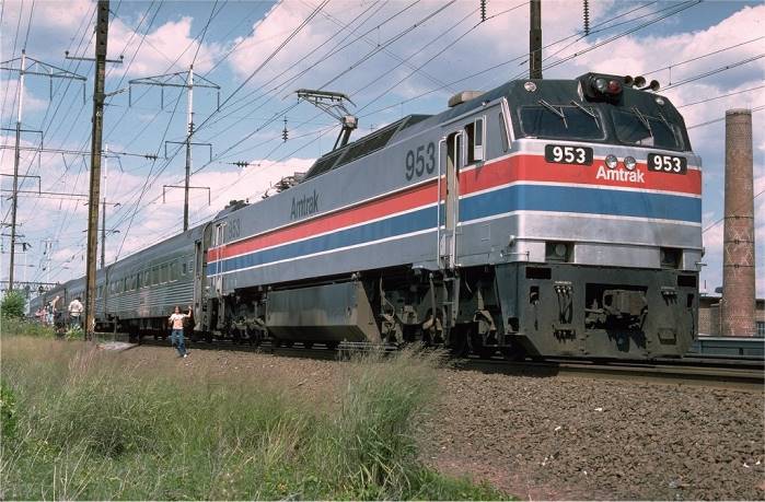 usr_m_amtrak_e60_953_jerseyave_19760818_jt_016.jpg
