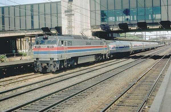 usr_m_amtrak_e60_973_049.jpg