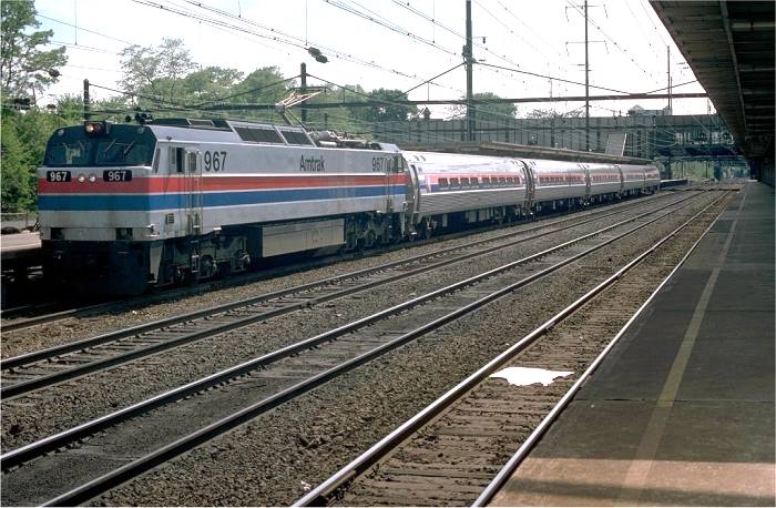 usr_m_amtrak_e60_976_trentonnj_197605_jt_036.jpg