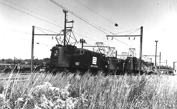 usr_m_amtrak_gg1_4887_4934_915_4933_ivycity_19750928_kj_248.jpg