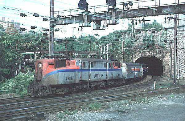 usr_m_amtrak_gg1_4906_003.jpg