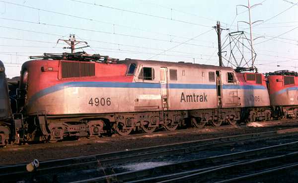 usr_m_amtrak_gg1_4906_philaengineterminal_randykotuby_290.jpg