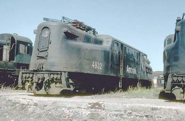 usr_m_amtrak_gg1_4932_154.jpg