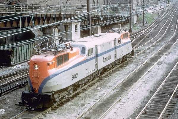 usr_m_amtrak_gg1_902_162.jpg