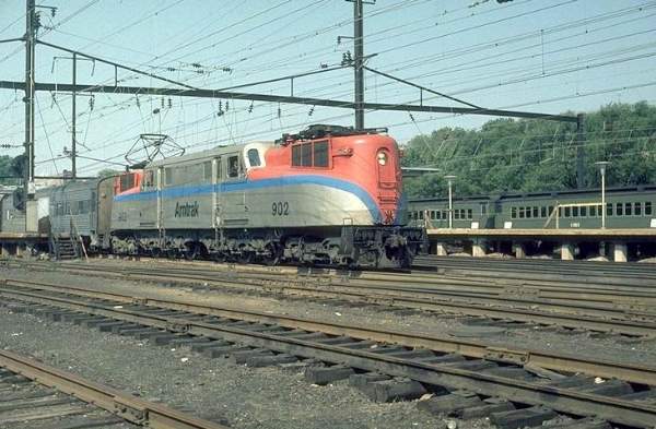 usr_m_amtrak_gg1_902_166.jpg