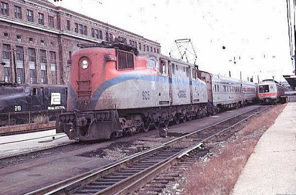 usr_m_amtrak_gg1_905_011.jpg
