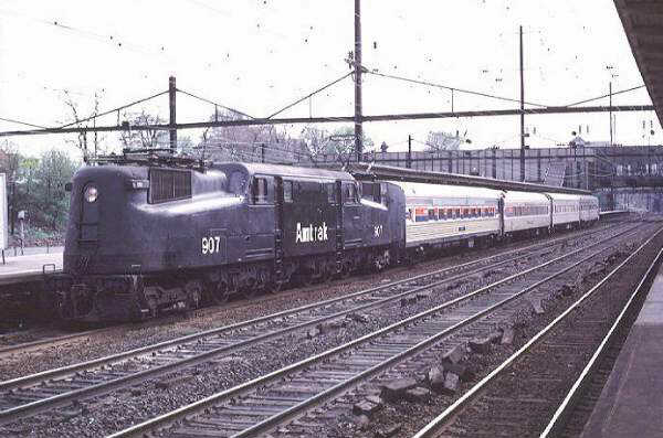 usr_m_amtrak_gg1_907_012.jpg