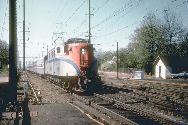 usr_m_amtrak_gg1_909_171.jpg