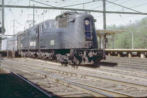 usr_m_amtrak_gg1_915_trentonnj_174.jpg