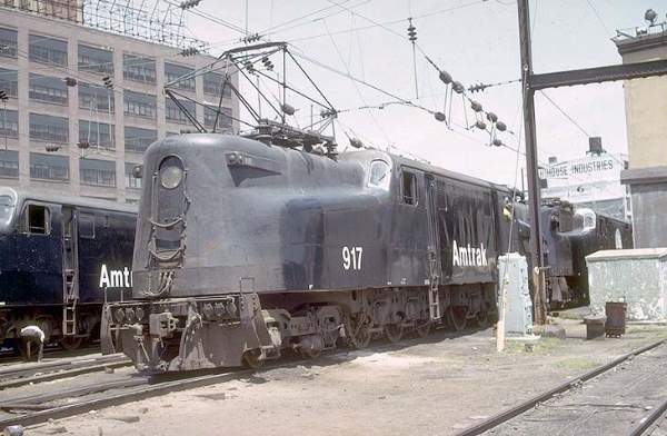 usr_m_amtrak_gg1_917_176.jpg