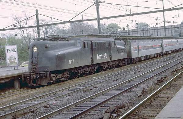 usr_m_amtrak_gg1_917_177.jpg