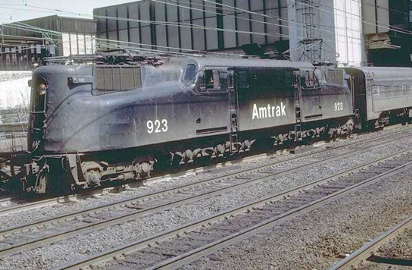 usr_m_amtrak_gg1_923_trentonnj_184.jpg