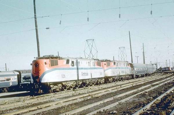 usr_m_amtrak_gg1_926_187.jpg