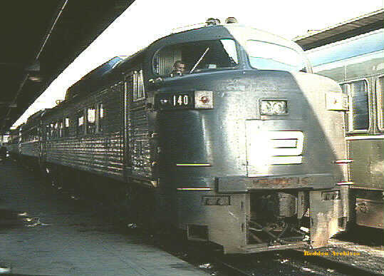 usr_m_amtrak_rdc_140_135.jpg