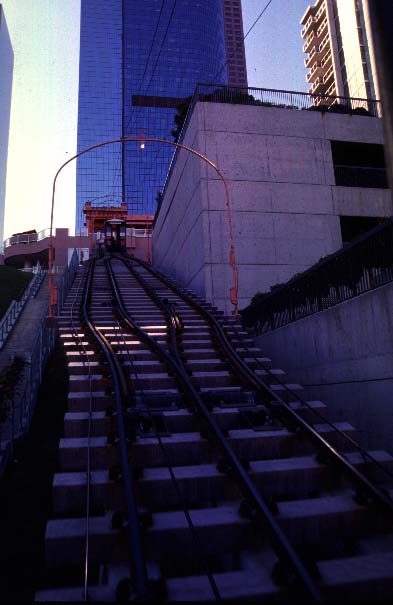 usr_m_angflt_16.jpg