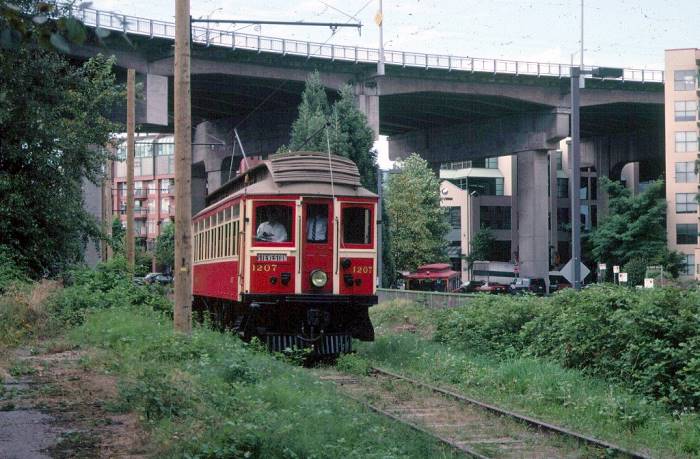 cnr_m_bc_dvhr_1207_19980805_dvhr10_jt.jpg