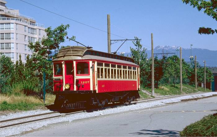 cnr_m_bc_dvhr_1207_6thmoberley_19980805_dvhr12_jt.jpg