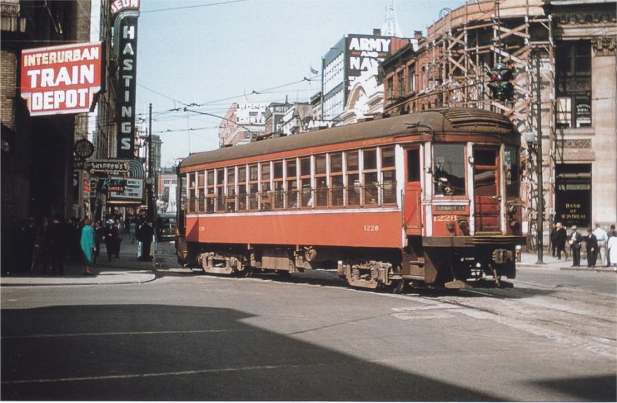cnr_m_bc_vanint_1228_vancouverdepot_1949_uns067_wyjt.jpg