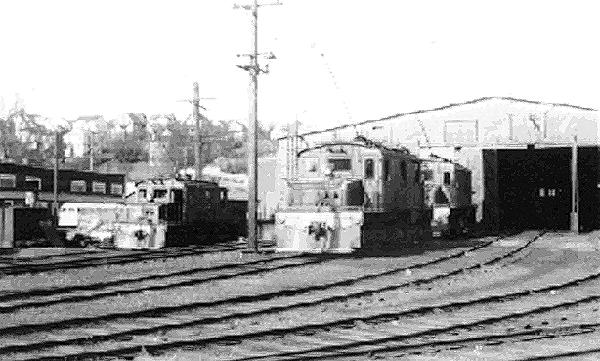 cnr_m_bc_vanintf_carhousethreelocos_bcer076.jpg