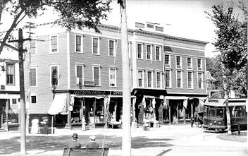 usr_m_berk_24_housatonicpostoffice_080.jpg