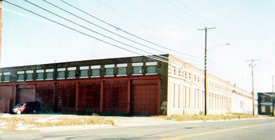 usr_m_berk_misc_eaststcarbarn_19991111_040a.jpg