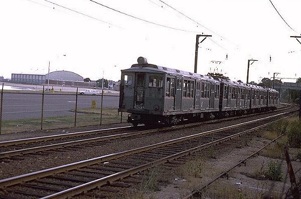 usr_m_bos_blueline_0521_orientheightswoodisland_19700808_jt_bos123.jpg