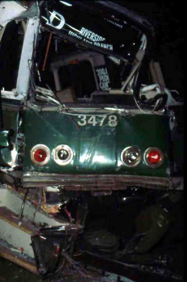 usr_m_bos_lrv_3478wreck_brooklinevillagestation_198012_scoruff_bos462.jpg