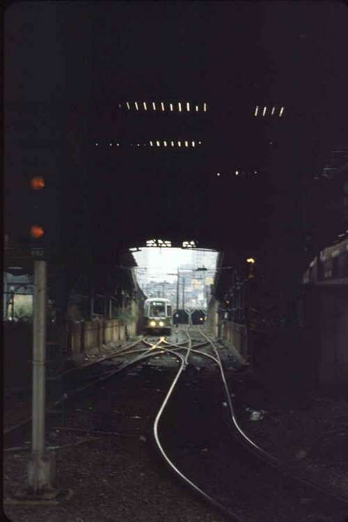 usr_m_bos_lrv_b3400_greenlinerightofway_stesher_bos421.jpg