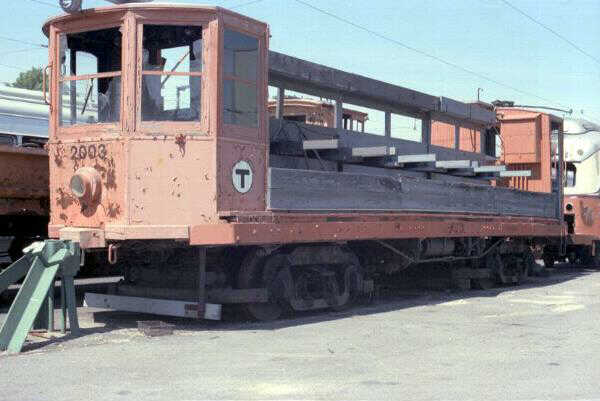 usr_m_bos_misc_workcar_2003_watertown_mikecro_bos260.jpg