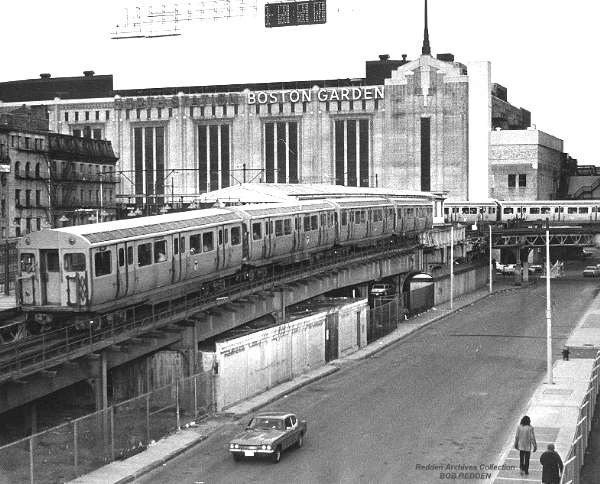 usr_m_bos_orangeline_01100s_bostongarden_bobred_bos441.jpg