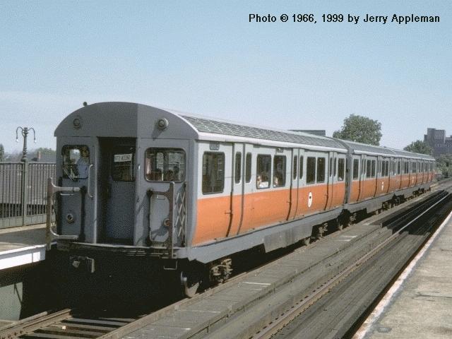 usr_m_bos_orangeline_01113_greenst_196608_japp_144.jpg
