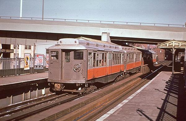 usr_m_bos_orangeline_0969_citysquare_jt_bos126.jpg