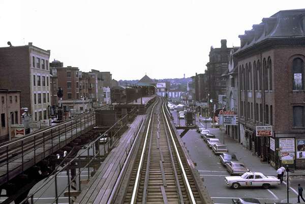 usr_m_bos_orangeline_southboundapproachingnorthamptonstation_vksr_bos453.jpg