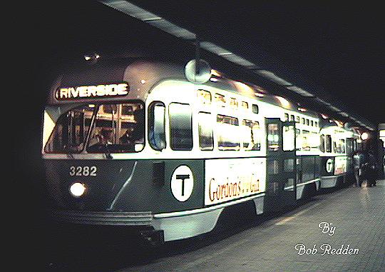 usr_m_bos_pcc_3283_bobred_bos005.jpg