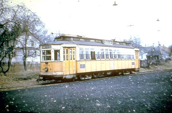 usr_m_bos_stcr_5220_jt_bos352.jpg