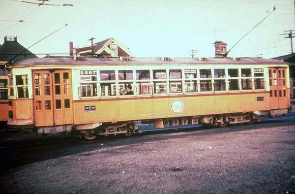 usr_m_bos_stcr_5597_jt_bos353.jpg