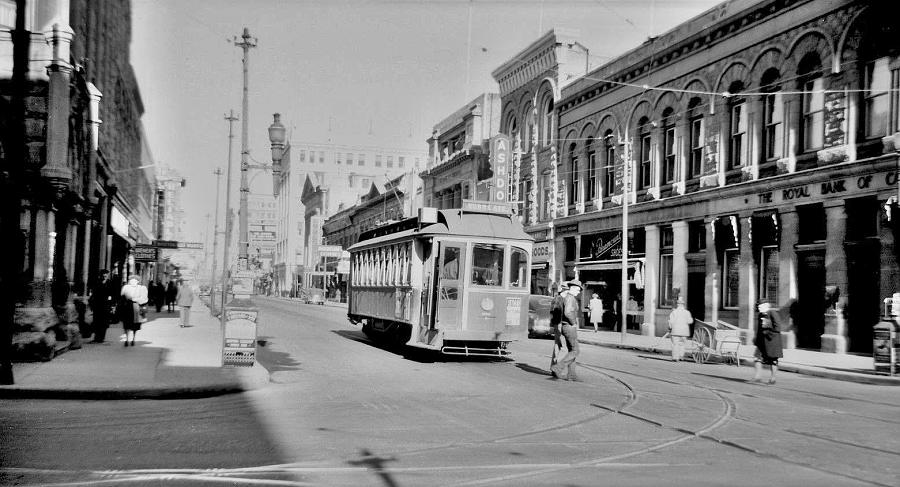 cnr_m_cgy_07_19480515_cmr47_bv.jpg