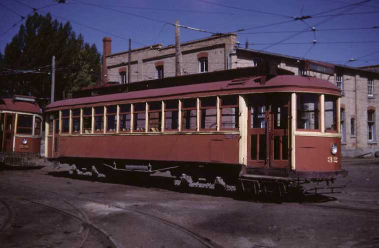 cnr_m_cgy_32_carbarn_19500722_cmr41_bv.jpg