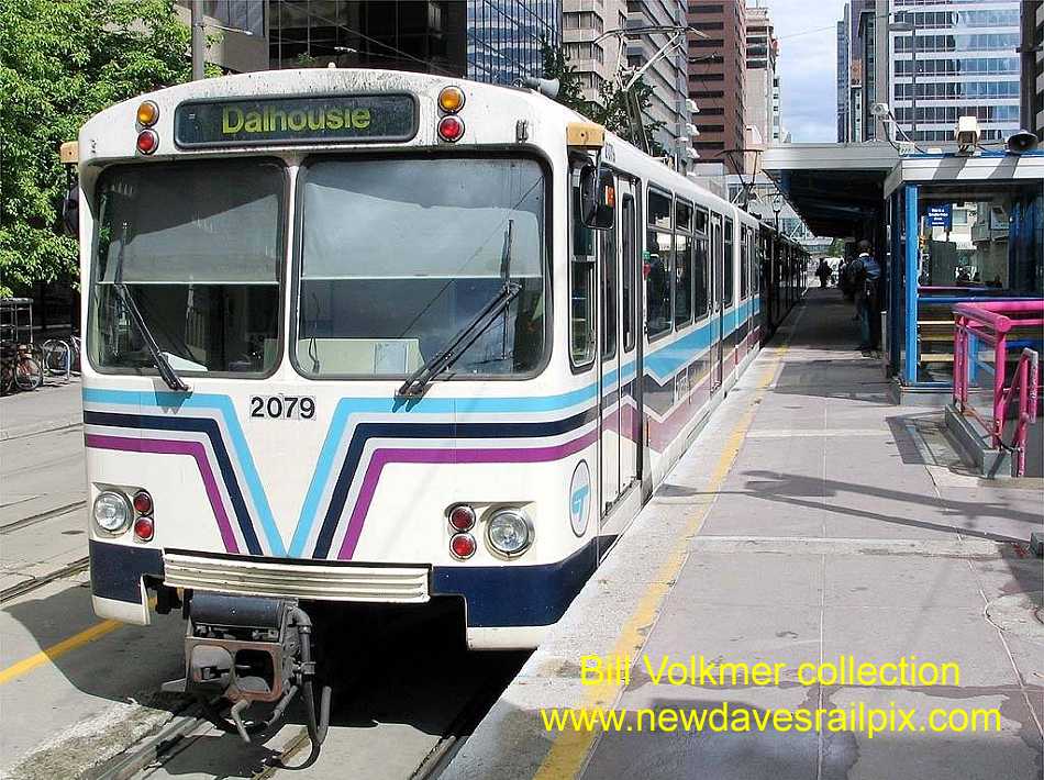 cnr_m_cgy_ctrain_2079_8th+st+sw+station_20060530_bv.jpg