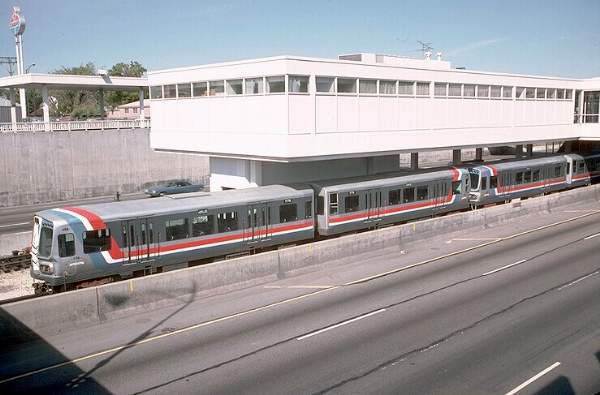 usr_m_chi+el_2175_95thst_19760923_douggrot+jt_0504.jpg