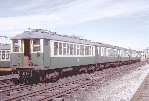 usr_m_chi+el_4443_skokieshops_197503_gerland+jt_0775.jpg
