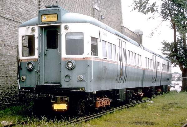 usr_m_chi+el_5004_skokieshops_196508_jt_0804.jpg