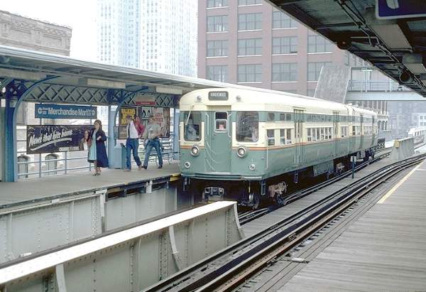 usr_m_chi+el_6101_merchandisemart_19820830_douggrot+jt_0883.jpg